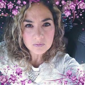 Meet your Posher, Ileana